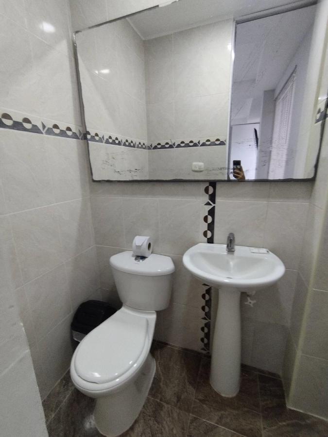 Hotel Bm-17 Cerca Al Mar Con Aire Acondicionada Y Wifi Cartagena Exterior foto