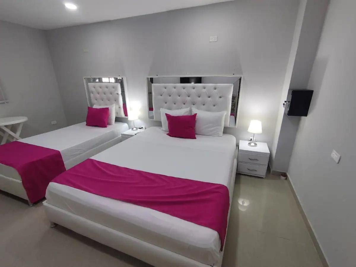 Hotel Bm-17 Cerca Al Mar Con Aire Acondicionada Y Wifi Cartagena Exterior foto